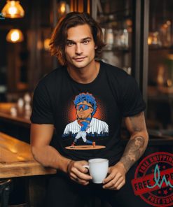 New York Mets Francisco Lindor pose city skyline neon shirt