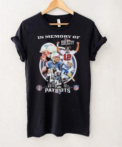 Official In Memory of Tom Brady NFL New England Patriots Skyline signatures shirt
