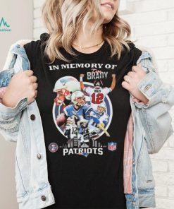 Official In Memory of Tom Brady NFL New England Patriots Skyline signatures shirt