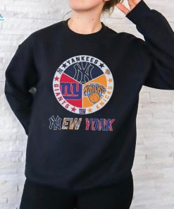 Official New York Knicks New York Yankees New York Giants Sports City Fan Proud shirt