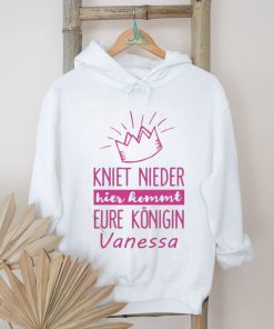 Official Tasse Kniet Nieder Hier Kommt Eure Konigin Vanessa T Shirt