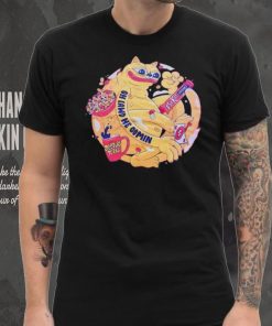 Oh lawd he comin the cat stays fat shirt