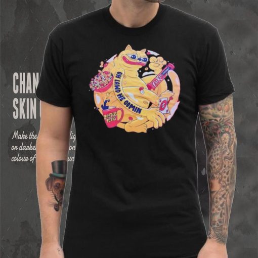 Oh lawd he comin the cat stays fat shirt