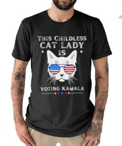 This Childless cat lady is Voting Kamala Harris 2024 cat wear sunglasses shirt