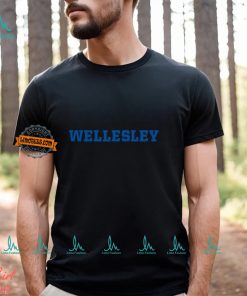 Wellesley College Sideline Store Shirt