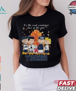 Auburn Tigers Peanuts Characters Autumn It’s The Most Wonderful Time Of The Year Shirt