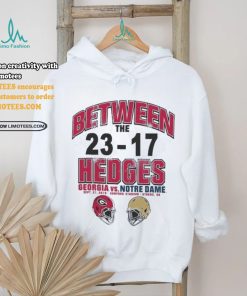Between the Hedges Georgia Bulldogs vs. Notre Dame Fighting Irish 2019 Football Score T Shirt