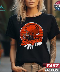 Cincinnati football team Skyline helmet T Shirt