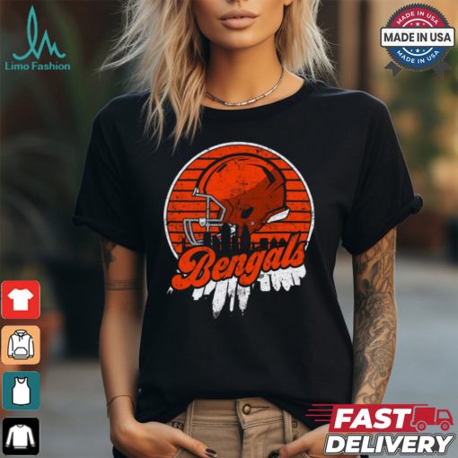 Cincinnati football team Skyline helmet T Shirt