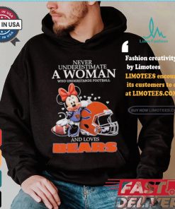 Design Never Underestimate A Woman Who Understands Football And Loves Chicago Bears T Shirt