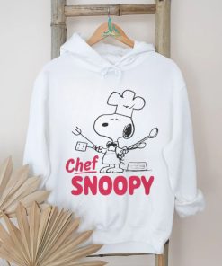 Juniors' Peanuts Chef Snoopy shirt