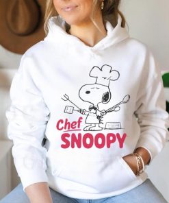 Juniors' Peanuts Chef Snoopy shirt