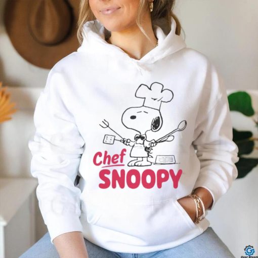 Juniors’ Peanuts Chef Snoopy shirt