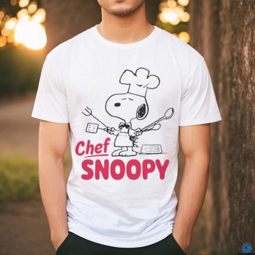 Juniors’ Peanuts Chef Snoopy shirt