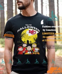 Kansas City Chiefs Snoopy Time For Halloween And The Chiefs Love T Shirt