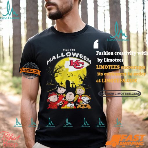 Kansas City Chiefs Snoopy Time For Halloween And The Chiefs Love T Shirt