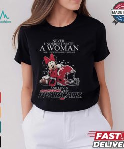 Never Underestimate A Woman Who Understands Football And Loves Cincinnati Bearcats x Minnie Mouse T Shirt