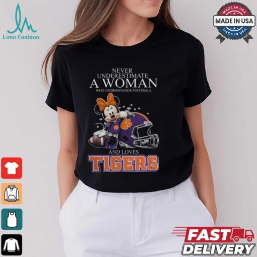 Never Underestimate A Woman Who Understands Football And Loves Clemson Tigers x Minnie Mouse T Shirt