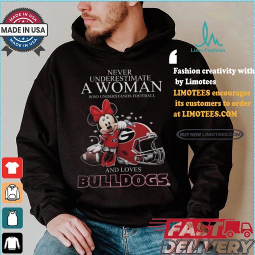 Never Underestimate A Woman Who Understands Football And Loves Georgia Bulldogs x Minnie Mouse T Shirt