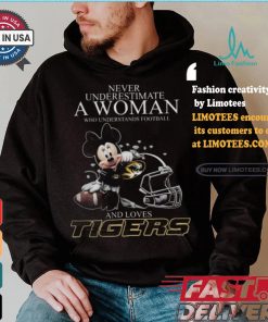 Never Underestimate A Woman Who Understands Football And Loves Missouri Tigers x Minnie Mouse T Shirt