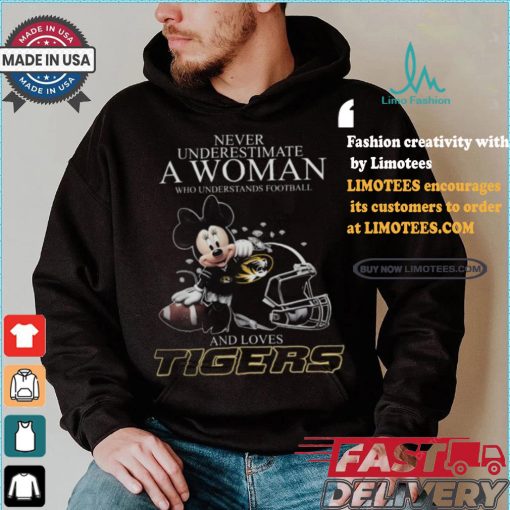 Never Underestimate A Woman Who Understands Football And Loves Missouri Tigers x Minnie Mouse T Shirt