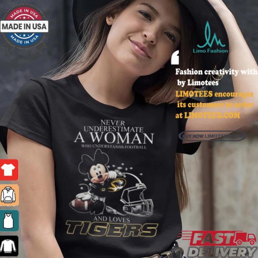 Never Underestimate A Woman Who Understands Football And Loves Missouri Tigers x Minnie Mouse T Shirt