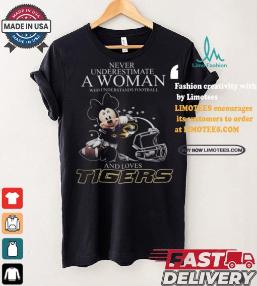 Never Underestimate A Woman Who Understands Football And Loves Missouri Tigers x Minnie Mouse T Shirt