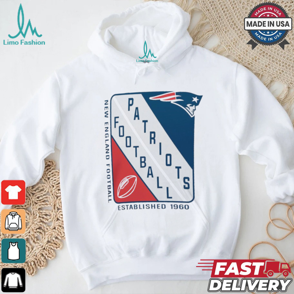 New England Patriots Starter Shield Logo T Shirt New England Patriots Starter Shield Logo T Shirt