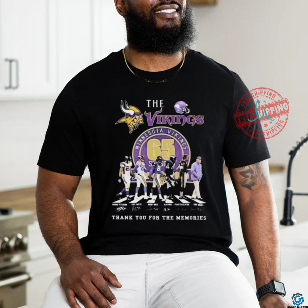 Official Minnesota Vikings Thank You For 65 Years Of Memories Signatures shirt Official Minnesota Vikings Thank You For 65 Years Of Memories Signatures shirt