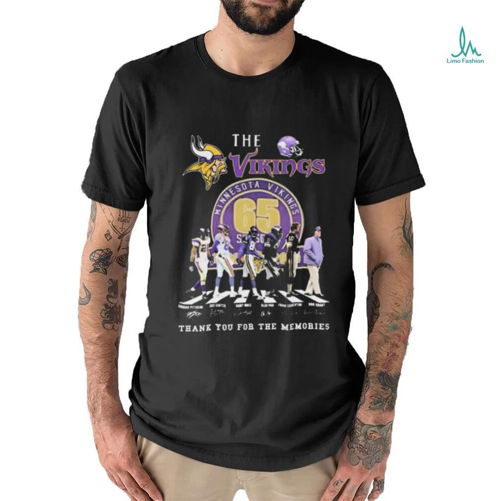 Official Minnesota Vikings Thank You For 65 Years Of Memories Signatures shirt Official Minnesota Vikings Thank You For 65 Years Of Memories Signatures shirt