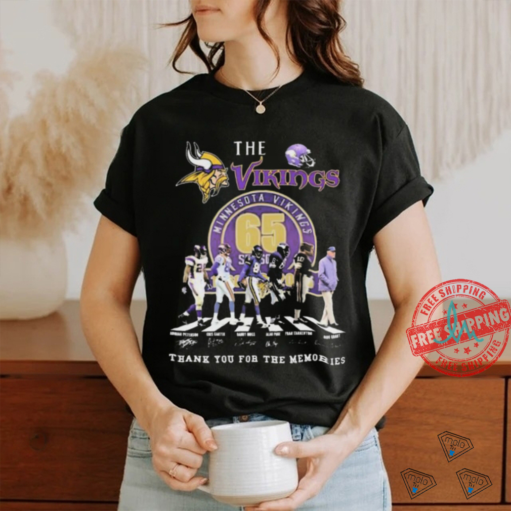 Official Minnesota Vikings Thank You For 65 Years Of Memories Signatures shirt Official Minnesota Vikings Thank You For 65 Years Of Memories Signatures shirt