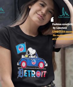 Official Snoopy And Woodstock Driving Car Detroit Sports Teams Flag T Shirt