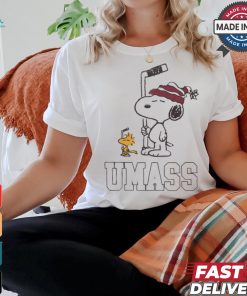 Official Snoopy And Woodstock Peanuts x UMass Hockey Anthem t shirt