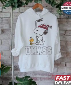 Official Snoopy And Woodstock Peanuts x UMass Hockey Anthem t shirt