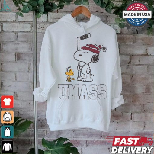 Official Snoopy And Woodstock Peanuts x UMass Hockey Anthem t shirt