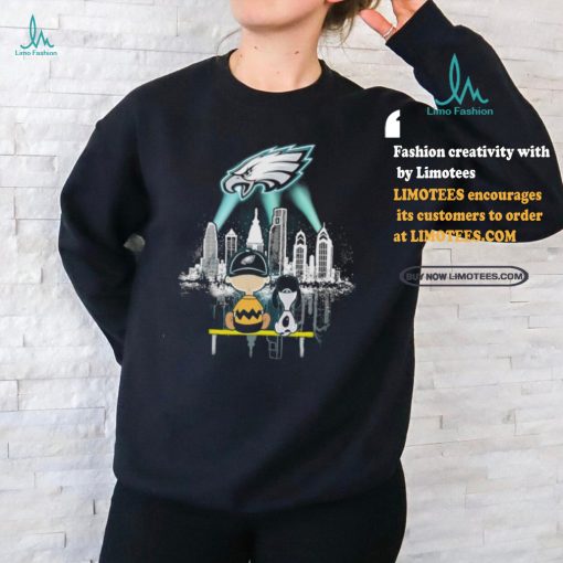 Philadelphia Eagles X Peanuts Snoopy And Charlie Brown Watching Skyline Shirt