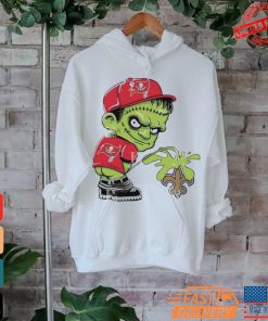 Tampa Bay Buccaneers Frankenstein pissing on New Orleans Saints Shirt