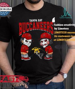 Tampa Bay Buccaneers NFL Halloween Peeing Funny Shirt