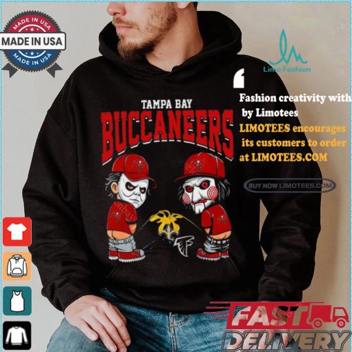 Tampa Bay Buccaneers NFL Halloween Peeing Funny Shirt