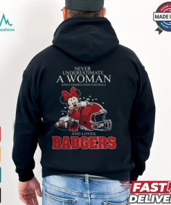 Wisconsin Badgers x Minnie Mouse Never Underestimate A Woman Who Understands Football And Loves Shirt