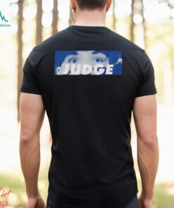 Aaron Judge eyes New York shirt