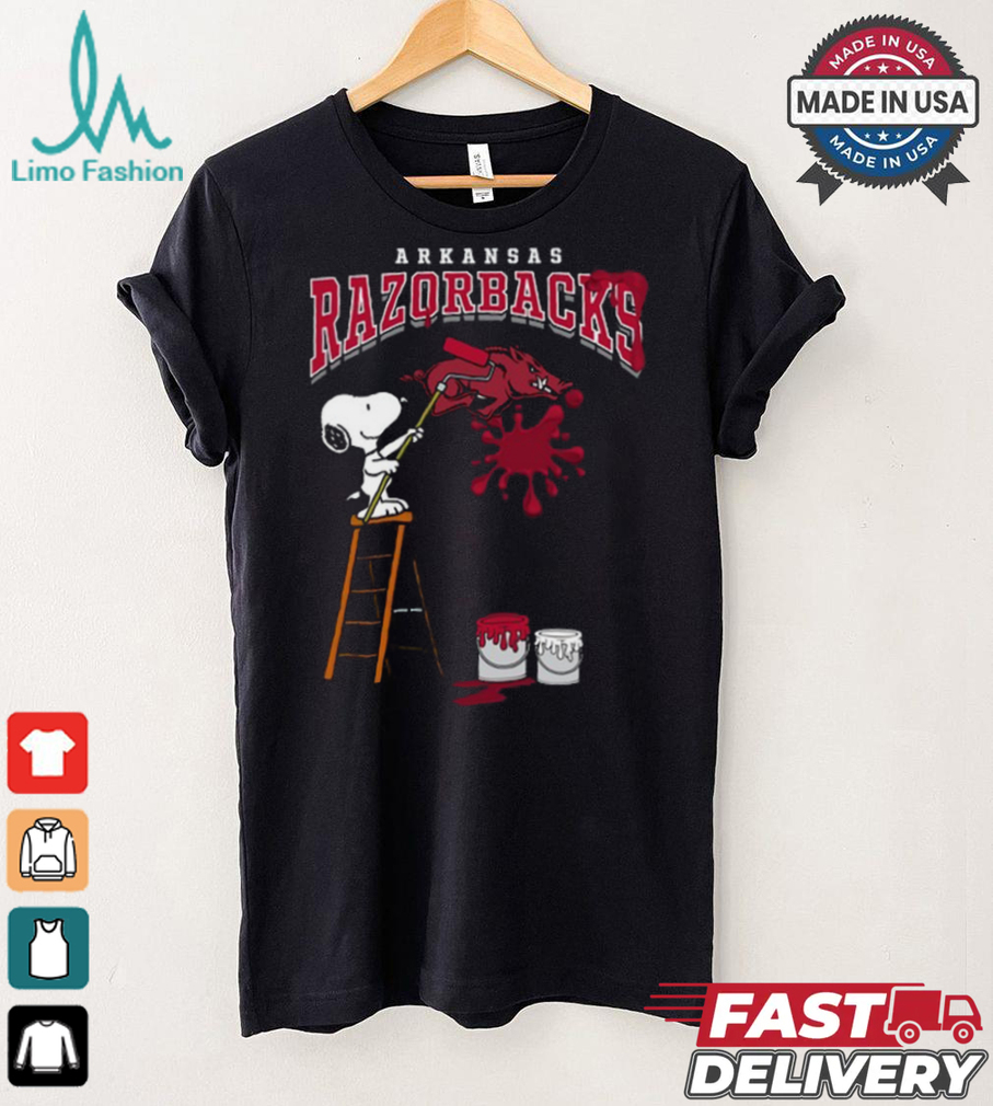 Arkansas Razorbacks Snoopy Painting Shirt Arkansas Razorbacks Snoopy Painting Shirt