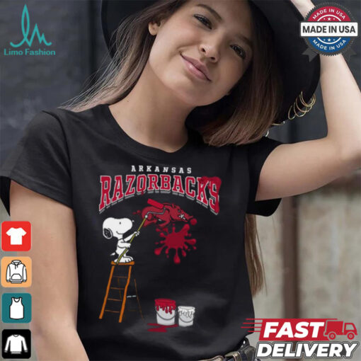 Arkansas Razorbacks Snoopy Painting Shirt