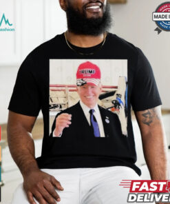 Biden Wearing Trump Maga Hat T Shirt