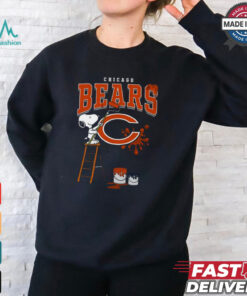 Chicago Bears Snoopy Painting Shirt, hoodie, sweater, long sleeve and tank top Chicago Bears Snoopy Painting Shirt