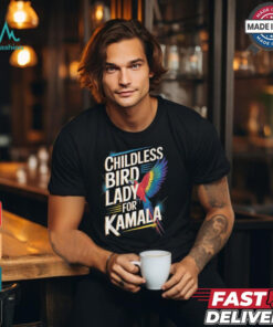Childless Bird Lady For Kamala Harris 2024 Parrot T Shirts