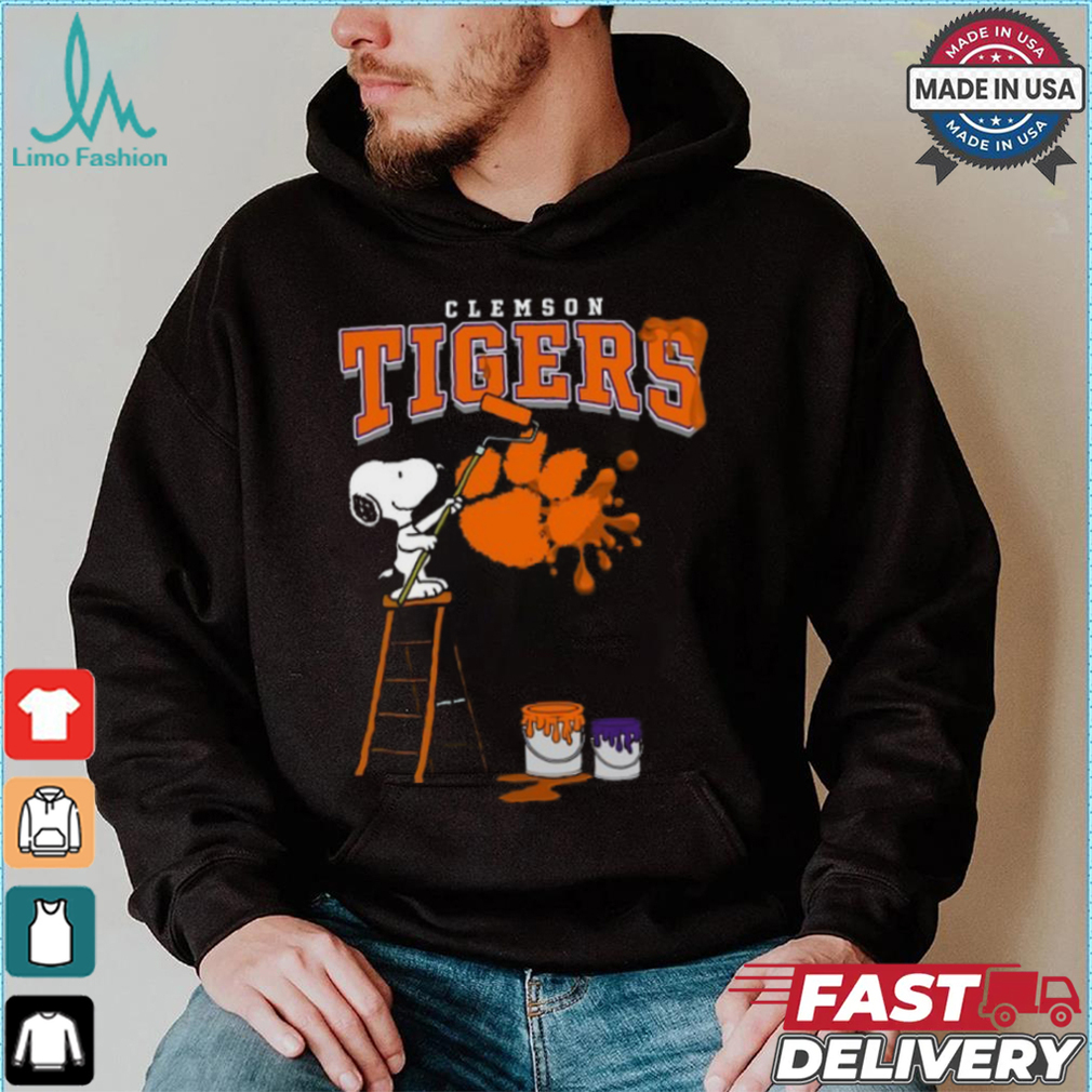 Clemson Tigers Snoopy Painting Shirt Clemson Tigers Snoopy Painting Shirt