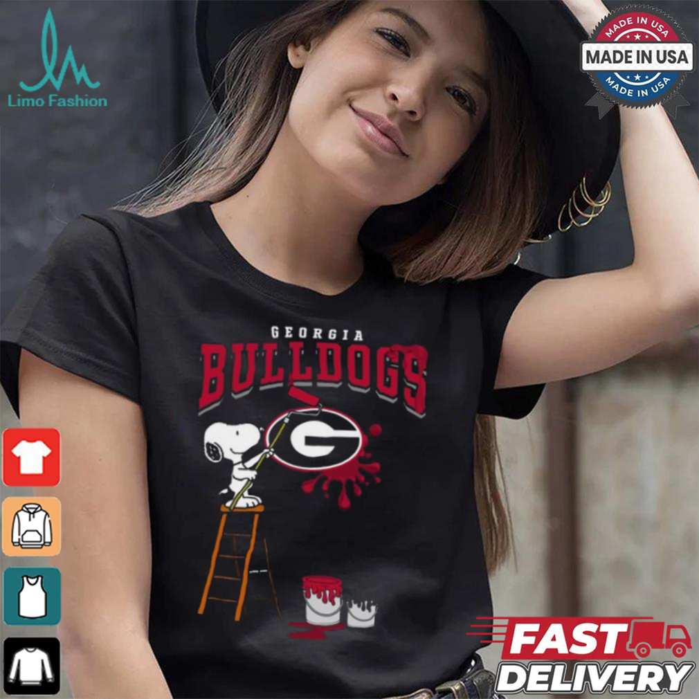 Georgia Bulldogs Snoopy Painting Shirt Georgia Bulldogs Snoopy Painting Shirt