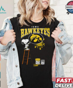 Iowa Hawkeyes Snoopy Painting Shirt