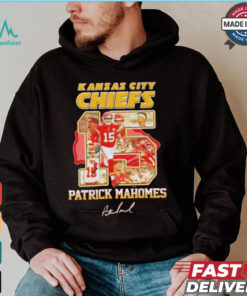 Kansas City Chiefs Patrick Mahomes 15 signature shirt